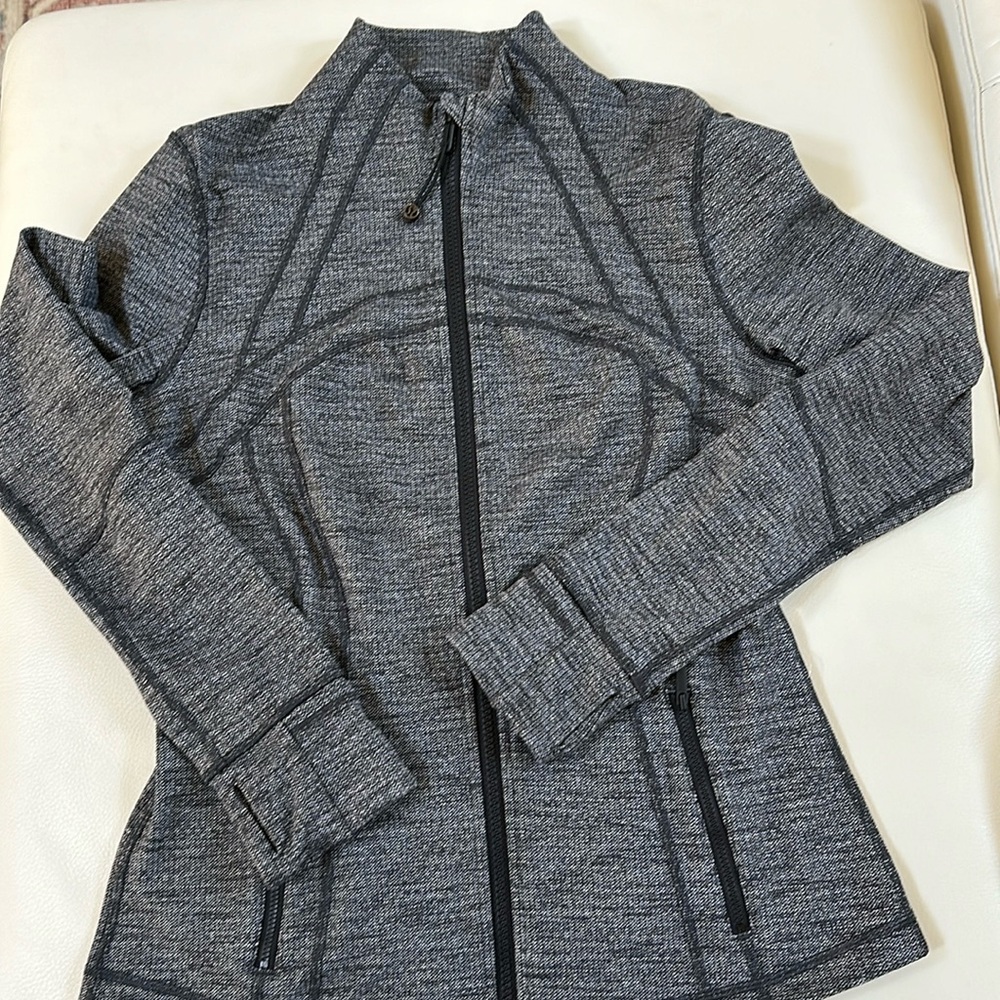 Lululemon zip up jacket. size 8